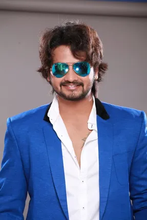 ଏ ବର୍ଷ ଏହି ଓଲିଉଡ ନାୟକ ମାରିଲେ ବାଜି