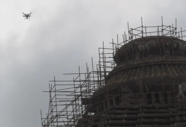 ସୂର୍ଯ୍ୟ ମନ୍ଦିର ଉପରେ ଉଡ଼ିଲା ଡ୍ରୋନ୍‌