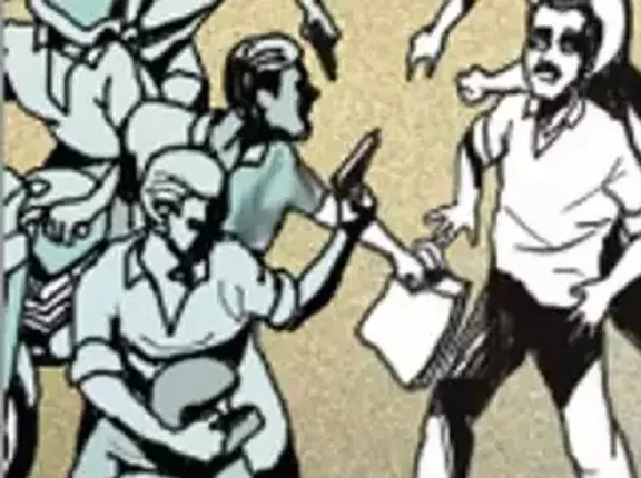 ପାଣି ପିଇବା ବାହାନାରେ କନିଷ୍ଠ ଯନ୍ତ୍ରୀଙ୍କ ଘରେ ପଶିଲେ ଦୁଇଜଣ ଲୋକ, ତା’ପରେ କ’ଣ କଲେ ଜାଣନ୍ତୁ