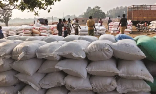 ମୈଦଲପୁର ମଣ୍ଡିରେ ଚାଷୀ ଅସନ୍ତୋଷ