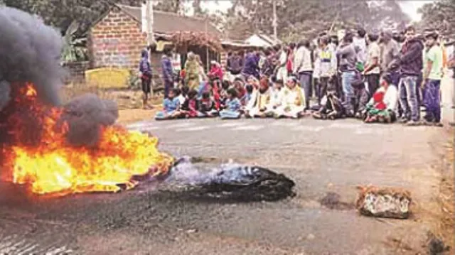 ବିଭିନ୍ନ ଦାବିରେ ଜାତୀୟ ରାଜପଥ ଅବରୋଧ