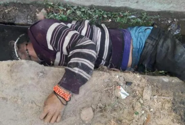 ପୁରୀ: ଡ୍ରେନ୍‌ରୁ ଅଜଣା ଯୁବକଙ୍କ ମୃତଦେହ ଠାବ