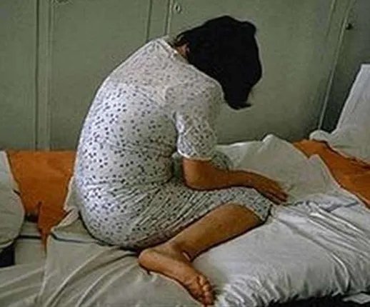 ଶଶୁରଦ୍ୱାରା ଦୁଷ୍କର୍ମ ଶିକାର ହେବାପରେ ନବ ବିବାହିତା ସ୍ୱାମୀଙ୍କୁ ଜଣାଇଲେ, କିନ୍ତୁ ସ୍ୱାମୀ ଏଥିପାଇଁ ଉସୁକାଇଲେ 