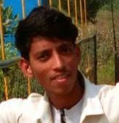 ସେଲ୍‌ଫି ନେଲା ଜୀବନ : ନାଗାବଳୀରେ ବୁଡ଼ିଗଲେ ଯୁବକ