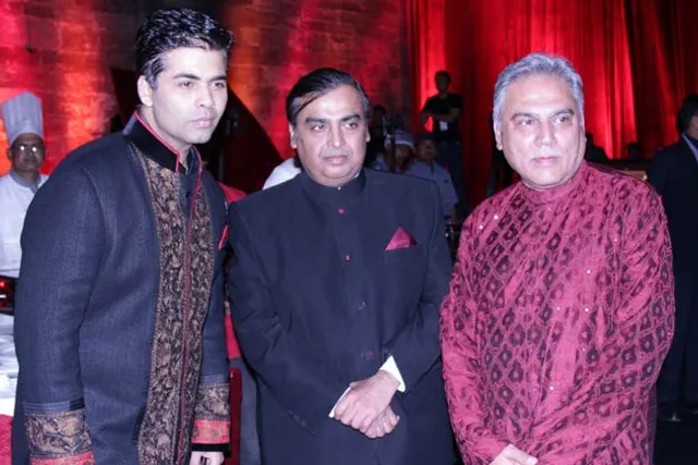 ଝିଅ ଈଶାଙ୍କ ପ୍ରି-ଓଏଡିଂ ଉତ୍ସବରେ ଅମ୍ବାନୀଙ୍କୁ କରଣ ଜୋହର ପଚାରିଲେ ଏହି ସବୁ ପ୍ରଶ୍ନ, ସେ ଦେଲେ ମଜାଦାର ଉତ୍ତର