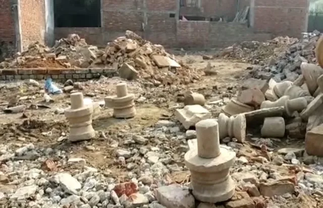 ଶହ ଶହ ଶିବଲିଙ୍ଗ ନଳା ପାଖରେ ଫିଙ୍ଗି ଦିଆଯାଇଥିବା ଭିଡିଓ ଭାଇରାଲ୍‌