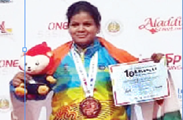 ବିଶ୍ବ ପେନ୍‌ସାକ୍‌ ସିଲଟ୍‌ରେ ତପସ୍ବିନୀଙ୍କୁ କାଂସ୍ୟ