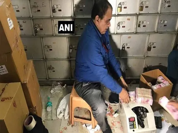 ଏକ ଛୋଟିଆ ସାବୁନ୍‌ ଦୋକାନ ଭିତରୁ ମିଳିଲା ନଗଦ ୨୫କୋଟି ଟଙ୍କା