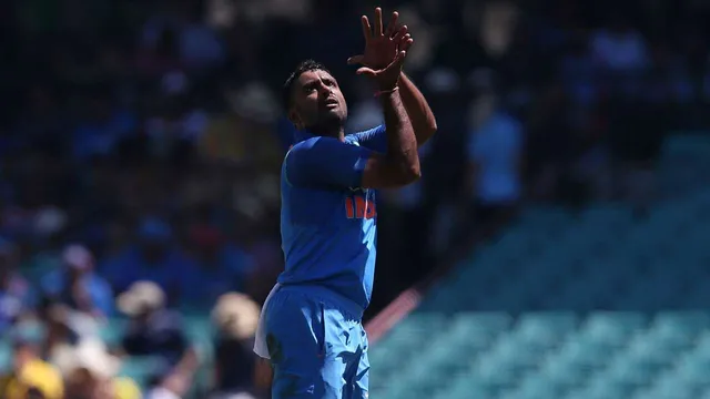 ତ୍ରୁଟିପୂର୍ଣ୍ଣ ବୋଲିଂ ଶୈଳୀ ହେତୁ ଅମ୍ବାତି ରାୟଡୁଙ୍କୁ ଅନ୍ତରାଷ୍ଟ୍ରୀୟ କ୍ରିକେଟ୍‌ ମ୍ୟାଚ୍‌ରେ ବୋଲିଂ କରିବାରୁ ବଞ୍ଚିତ କଲା ଆଇସିସି