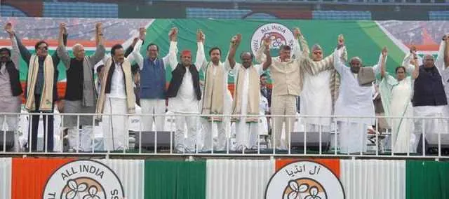 କୋଲକାତାରେ ମମତାଙ୍କ ମହାରୢାଲି: ଏକାଠି ହେଲେ ୨୦ ବିରୋଧୀ ଦଳ