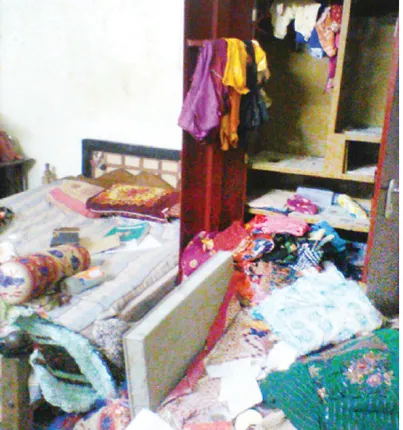 ବ୍ୟବସାୟୀଙ୍କ ଘରେ କଳାକନା ବୁଲାଇଲା ଦୁର୍ବୃତ୍ତ