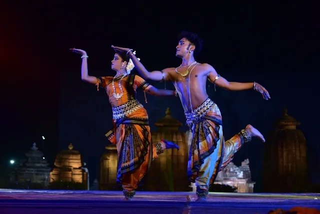 ମୁକ୍ତେଶ୍ୱର ଉତ୍ସବର ଉଦ୍‌ଯାପନୀ ସଂଧ୍ୟାରେ ସାଂସ୍କୃତିକ କାର୍ଯ୍ୟକ୍ରମ