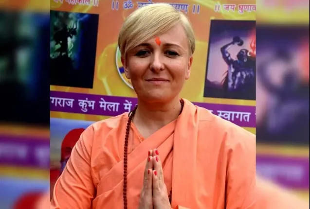 ହିନ୍ଦୁ ଧର୍ମର ଆକର୍ଷଣରେ ପଡିଗଲେ ହଙ୍ଗେରୀର ଏହି ମହିଳା ଡାକ୍ତର, ହୋଇଗଲେ ନାଗା ସନ୍ୟାସିନୀ