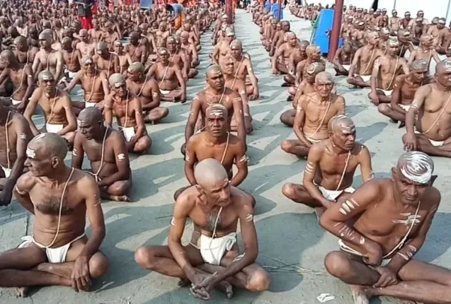 କୁମ୍ଭମେଳାରେ ଗୋଟିଏ ଦିନରେ ୨ ହଜାର ବ୍ୟକ୍ତି ନିଜେ ନିଜର ପିଣ୍ଡଦାନ କରିବା ସହ ନାଗା ସନ୍ୟାସୀ ହୋଇଗଲେ