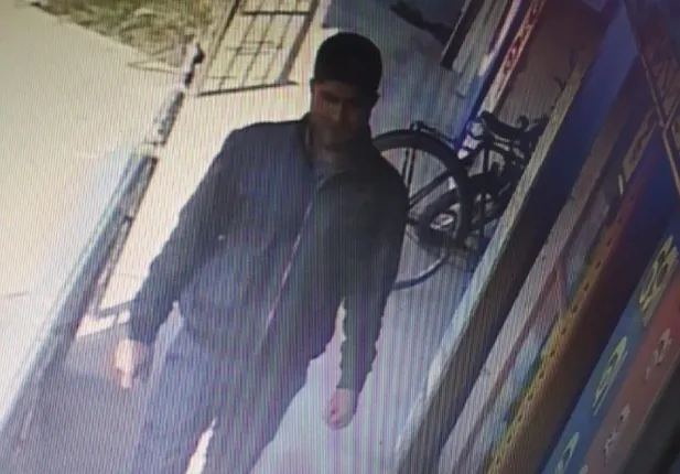 ଦିନ ଦ୍ବିପ୍ରହରରେ ୧୫ ଲକ୍ଷର ଗହଣା ଲୁଟ୍‌