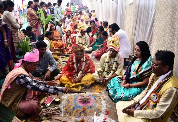 ଭୁବନେଶ୍ୱର : ରାମମନ୍ଦିରରେ ସାମୂହିକ ବିବାହ