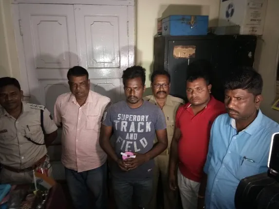 ୯ ଲକ୍ଷର ବ୍ରାଉନ୍‌ସୁଗାର, ବାଇକ୍‌ ଜବତ