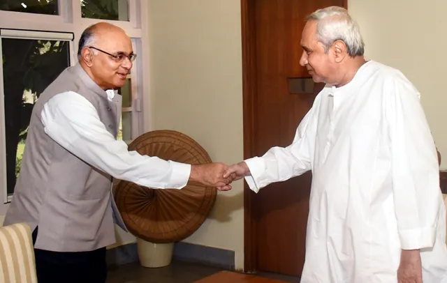 ମୁଖ୍ୟମନ୍ତ୍ରୀ ନବୀନ ପଟ୍ଟନାୟକଙ୍କୁ ବିଶ୍ୱ ବ୍ୟାଙ୍କର ନିର୍ଦ୍ଦେଶକ (ଭାରତ) ଜୁନାଇଦ୍‌ କମଲ ଅହମଦ୍‌ ବୁଧବାର ନବୀନ ନିମାସରେ ଭେଟୁଛନ୍ତି।