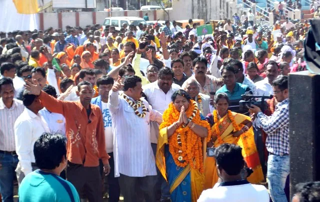 ସୁନ୍ଦରଗଡ଼ ବିଜେଡିରେ ବିବାଦ : ଯୋଗେଶଙ୍କ ରୋଡ୍‌ ସୋ’ ବନାମ କୁସୁମଙ୍କ ରାଲି