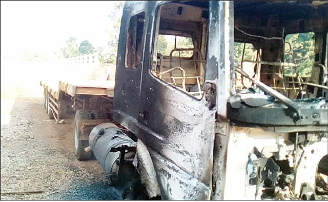 କନ୍ଧମାଳରେ ପୁଣି ମାଓ ହମ୍‌ଲା, ଠିକା କ୍ୟାମ୍ପ୍‌ରେ ୬ ଗାଡ଼ି ପୋଡ଼ିଲେ