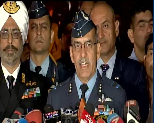 ପାକିସ୍ତାନରେ ଆତଙ୍କବାଦୀ କ୍ୟାମ୍ପ ଥିବା ପର୍ଯ୍ୟନ୍ତ ଏ ଲଢେଇ ଚାଲିବ : ସେନା