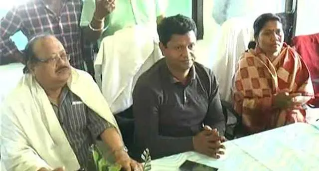 ସୁନ୍ଦରଗଡ଼ରେ ପ୍ରଣବ ଓ ପ୍ରଶାନ୍ତଙ୍କ ବୈଠକ : ଯୋଗେଶଙ୍କୁ ବିରୋଧ କଲେ କୁସୁମଙ୍କ ସମର୍ଥକ