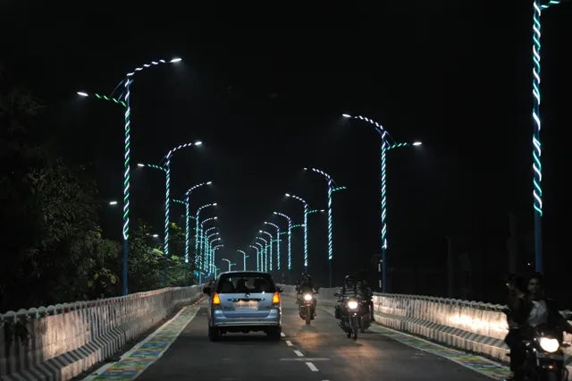 ବମିଖାଲ ଓଭରବ୍ରିଜ୍‌, ବନ୍ଦ ହେଲା ଲେଭେଲ କ୍ରସିଂ ବଢ଼ିଲା ଅଡ଼ୁଆ