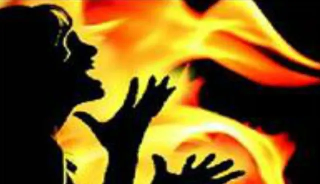 ମକର ପୂଜା ବେଳେ ଜଳି ଗଲେ ମହିଳା