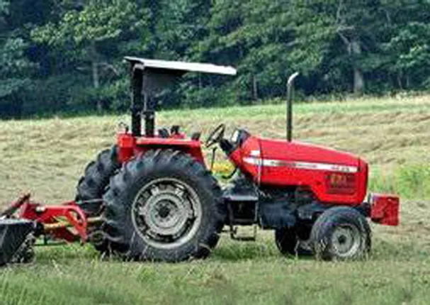 ଟ୍ରାକ୍ଟର ଓଲଟି ଆହତ ଶ୍ରମିକ ମୃତ