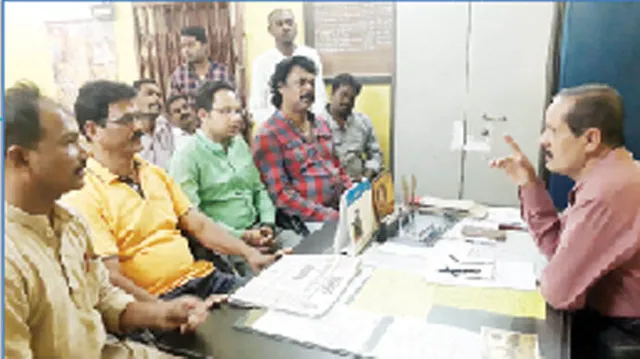 ନବରଙ୍ଗପୁର କଲେଜ ଅଧ୍ୟକ୍ଷଙ୍କୁ ଘେରିଲା ବିଜେପି