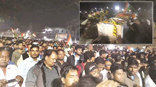 ଲୁହରେ ଭିଜିଲା ଗାଁ ମାଟି : ଅନ୍ତିମ ଯାତ୍ରାରେ ସାମିଲ ହେଲେ ହଜାର ହଜାର ଶୋକାକୁଳ ଜନତା