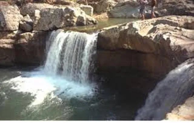 ମୟୂରଭଂଜ: ପିକ୍‌ନିକ୍‌ ଯାଇଥିଲେ, ସୀତାକୁଣ୍ଡ ପାହାଡ଼ରୁ ଖସି ଯୁବକ ମୃତ