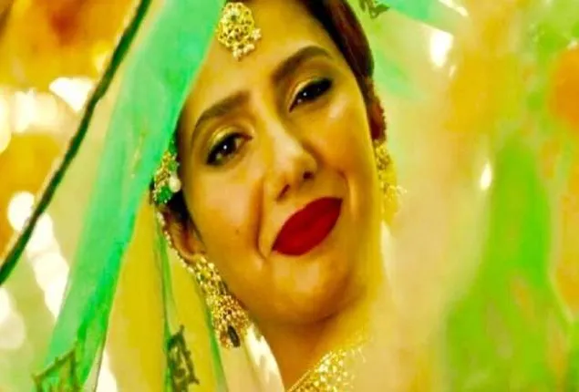 ଟ୍ଵିଟ୍‌ କରି ଭାରତୀୟଙ୍କୁ ହୋଲିର ଶୁଭକାମନା ଦେଲେ ପାକ୍‌ କଳାକାର 