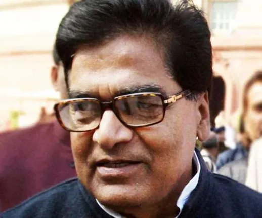 ପୁଲଓ୍ଵାମା ଆକ୍ରମଣକୁ ନେଇ ରାମ ଗୋପାଳ ଯାଦବଙ୍କ ବିବାଦୀୟ ବୟାନ୍‌, ଭୋଟ ପାଇଁ ଯବାନଙ୍କୁ ମାରି  ଦିଆଗଲା