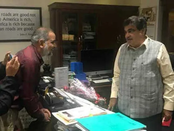 ପୁଲ୍‌ଓ୍ଵାମା ସହିଦଙ୍କ ଲାଗି ୧୧୦ କୋଟି ଟଙ୍କା ଦାନ କରିବେ କୋଟାର ଏଇ ବ୍ୟକ୍ତି