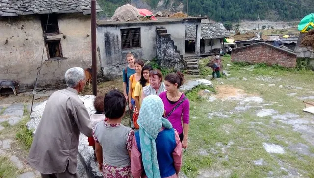 ଉତ୍ତରକାଶୀର ୬୮ଟି ଗ୍ରାମର ଗ୍ରାମବାସୀଙ୍କ ପାଇଁ ହଜି ଯାଇଛି ‘ବିକାଶ’: ଶେଷରେ ଉପାୟହୀନ ହୋଇ ଲୋକେ କହିଲେ ‘ବିଜୁଳି ନାହିଁ ତ ଭୋଟ ନାହିଁ’