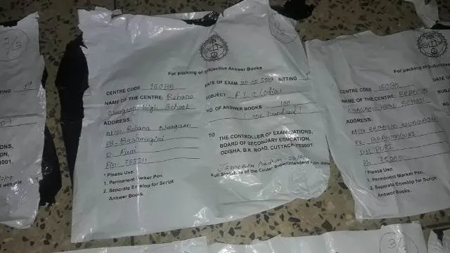 ମାଟ୍ରିକ ପରୀକ୍ଷାରେ ପୁଣି ବିଭ୍ରାଟ : ଖାତା ଅଦଳବଦଳ, ଗାଏବ