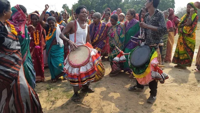 ମଦ ବିରୋଧରେ ମହିଳାଙ୍କ ବିଜୟ ଉତ୍ସବ : ସ୍ଥଗିତ ରହିଲା ଧାରଣା, ପ୍ରଶାସନ ସହ ଆଲୋଚନା କରିବେ ମହିଳା