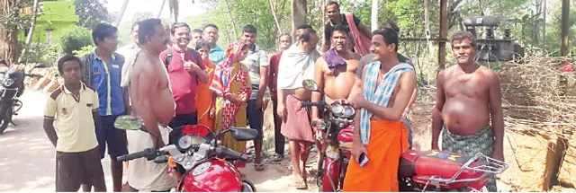 ବିଦ୍ୟୁତ ବିଭ୍ରାଟ ପ୍ରତିବାଦରେ ରାସ୍ତା ଅବରୋଧ