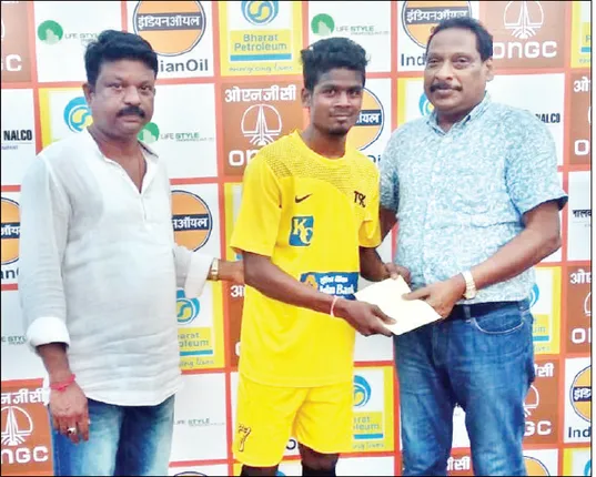 ଭାଗ୍ୟଧର ଟ୍ରଫି, ଫାଇନାଲ୍‌ରେ କିଶୋର କ୍ଲବ୍‌