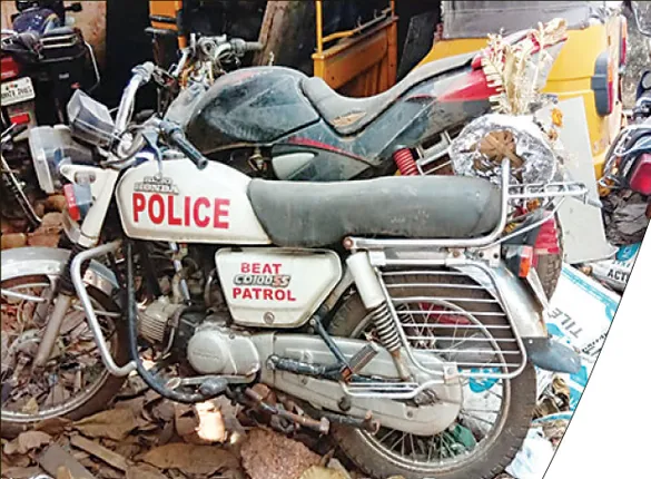 ରାଜଧାନୀରେ ସିରିଜ୍‌ ଲୁଟ ଘଟଣା: ଲୁଟେରାଙ୍କ ସ୍ପିଡ୍‌ ବାଇକ୍‌ ପୁଲିସର ଧତଡ଼ା ଭ୍ୟାନ୍‌