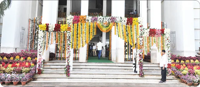 ସଜେଇ ହେଲା ସଚିବାଳୟ