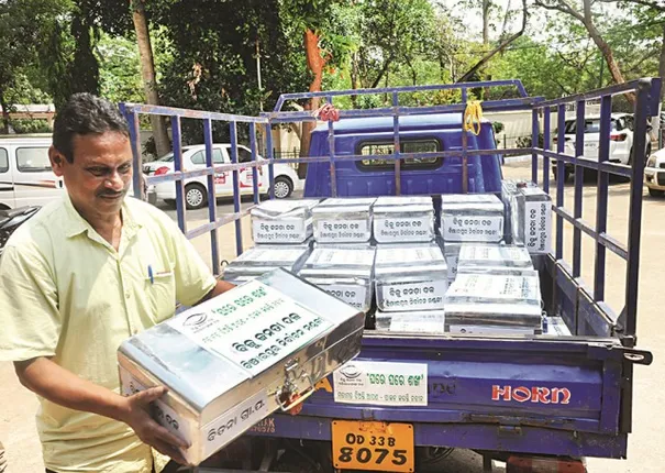 ବିଜେଡି କାର୍ଯ୍ୟାଳୟରେ ପହଞ୍ଚିଲା ମତାମତ ବାକ୍ସ, ‘ଘରେ ଘରେ ଶଙ୍ଖ’ କାର୍ଯ୍ୟକ୍ରମ