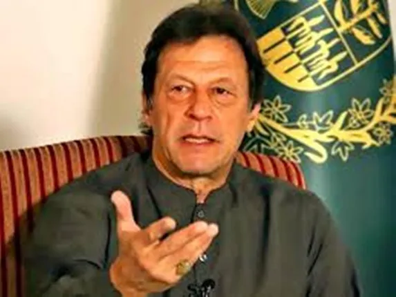 ପାକ୍‌ ପ୍ରଧାନମନ୍ତ୍ରୀ ଇମ୍ରାନ ଖାନ୍‌ ହୋଲିର ଶୁଭକାମନା ଜଣାଇବା ପରେ ବଲିଉଡ୍‌ ଫିଲ୍ମ ନିର୍ମାତା ଦେଲେ ଜବାବ: ପ୍ରଥମେ ଆମ ଯବାନଙ୍କ ରକ୍ତରେ ହୋଲି ଖେଳିବା ବନ୍ଦ କର....