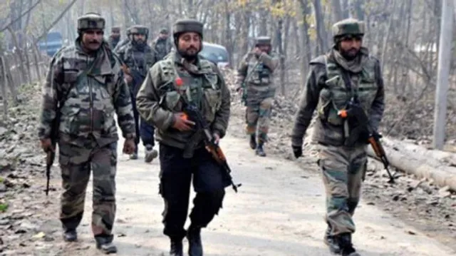 ଜମ୍ମୁ କଶ୍ମୀର: ନିୟନ୍ତ୍ରଣ ରେଖା ନିକଟରେ ପାକିସ୍ତାନ ପକ୍ଷରୁ ଗୁଳିବର୍ଷା, ହନ୍ଦଓ୍ଵାଡାରେ ୪ ଯବାନ ସହିଦ, ଜଣେ ଆତଙ୍କବାଦୀ ନିପାତ