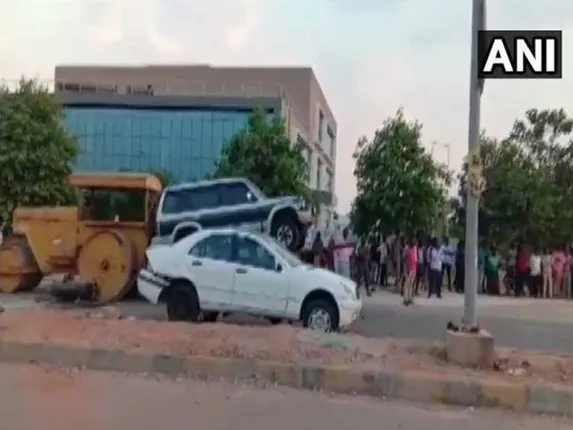 ସିନେମା ସୁଟିଂ ସମୟରେ ହେଲା ବିସ୍ଫୋରଣ, ମା’ ଓ ପାଞ୍ଚ ବର୍ଷ ଶିଶୁର ଘଟଣାସ୍ଥଳରେ ମୃତ୍ୟୁ