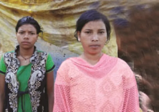 ପଲିଥିନ ତଳ ଭଙ୍ଗା କୁଡିଆରେ ଜୀବନ ବିତାଉଛନ୍ତି ବାପା ମା ଛେଉଣ୍ଡ ଦୁଇ ଭଉଣୀ, ଘର ଖଣ୍ଡିଏ ପାଇଁ ଗୁହାରି କଲେ ମଧ୍ୟ ଶୁଣୁନାହିଁ ପ୍ରଶାସନ