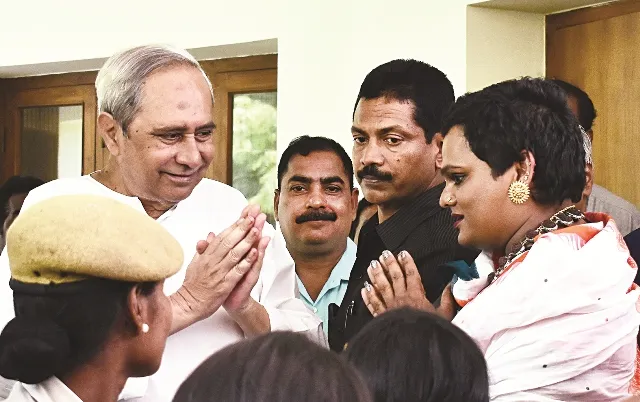 ବିଜେଡିରେ ମିଶିଲେ ମୀରା ପରିଡ଼ା