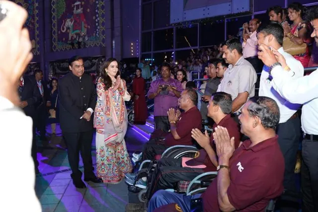 ଦେଶର ସେନା ଓ ସୁରକ୍ଷା ବାହିନୀଙ୍କ ଗହଣରେ ପୁଅ ବାହାଘରର ଖୁସି ମନାଇଲେ ନୀତା ଓ ମୁକେଶ ଅମ୍ବାନୀ