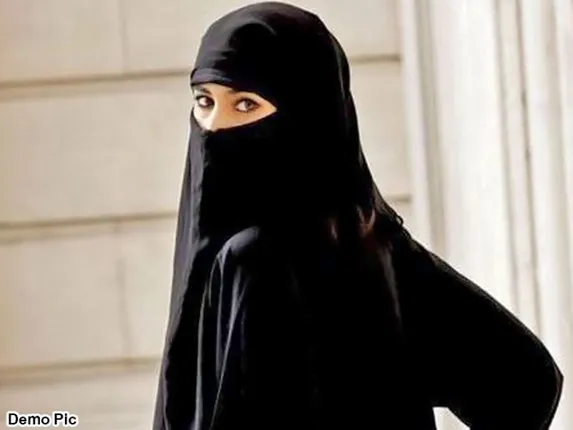 ଆତଙ୍କବାଦୀ ସ୍ୱାମୀ ଏବଂ ୩ ପିଲାଙ୍କୁ ଧରି ଭାରତ ଭିତରକୁ ପଶି ଆସିଥିଲେ ପାକିସ୍ତାନୀ ମହିଳା, ସ୍ୱାମୀକୁ ଛାଡ଼ିଦେଇ ସ୍ତ୍ରୀକୁ ଏଭଳି ଦଣ୍ଡ ଦେଲେ ଅଦାଲତ